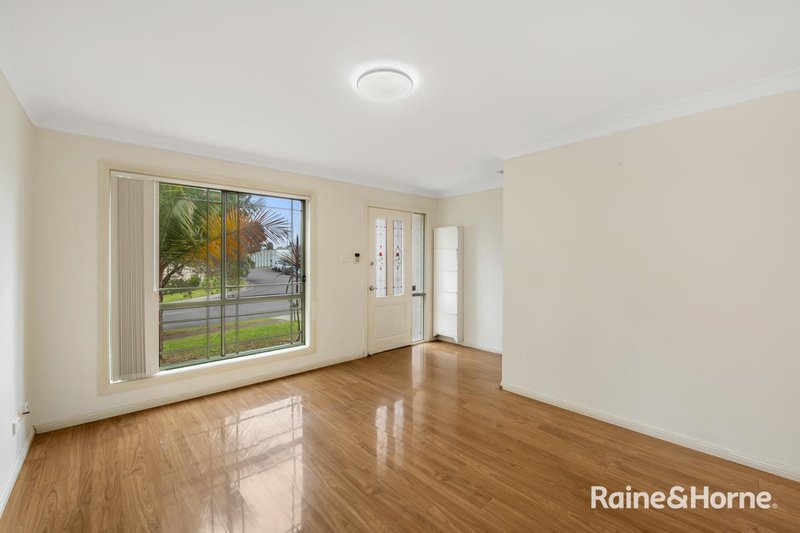 Photo - 38 Matlock Place, Glenwood NSW 2768 - Image 2