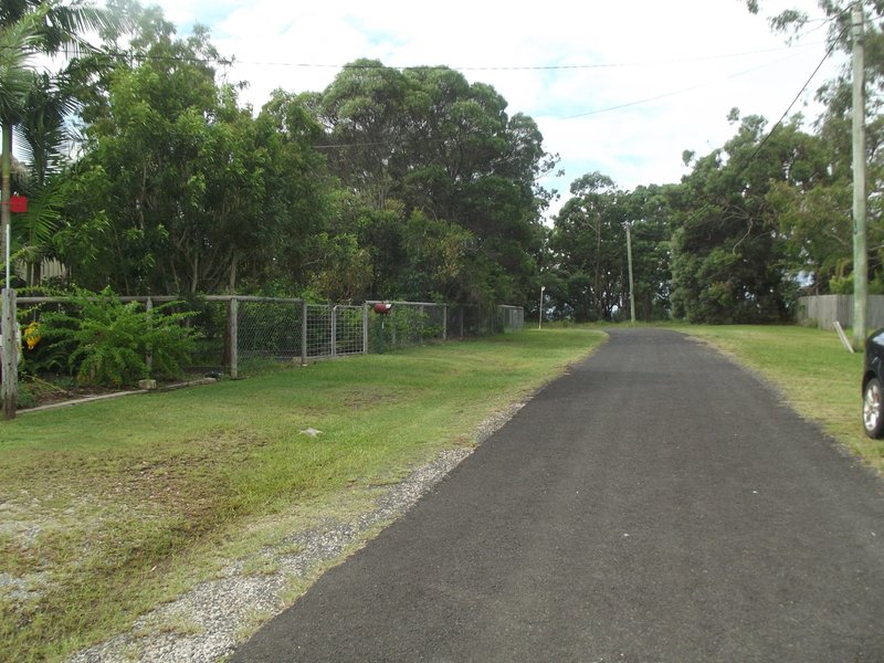 Photo - 38 Mawarra Street, Macleay Island QLD 4184 - Image 4