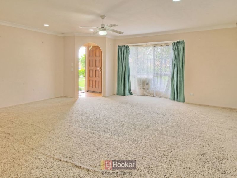 Photo - 38 Mayfair Drive, Browns Plains QLD 4118 - Image 6