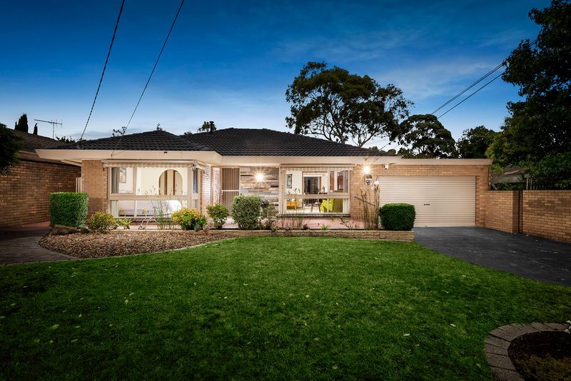 38 Maylands Crescent, Glen Waverley VIC 3150