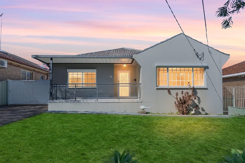 Photo - 38 Mazarin Street, Riverwood NSW 2210 - Image 1