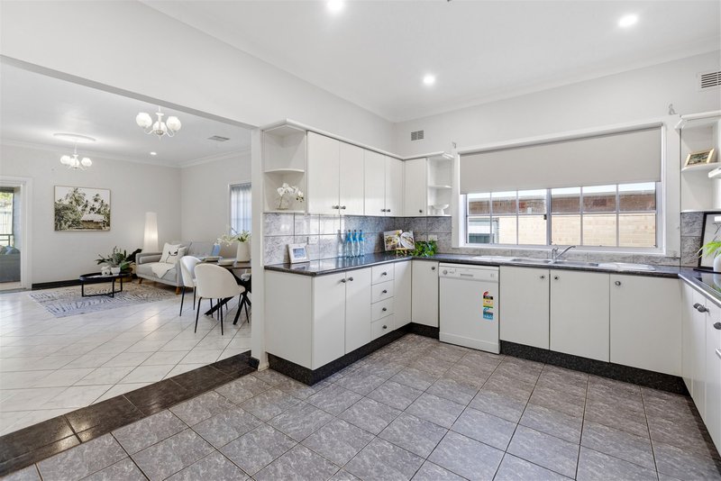 Photo - 38 Mazarin Street, Riverwood NSW 2210 - Image 8