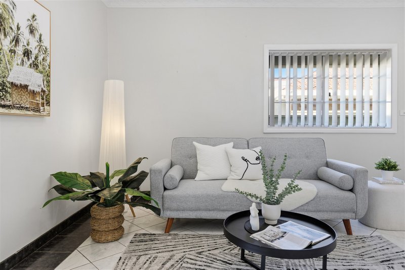 Photo - 38 Mazarin Street, Riverwood NSW 2210 - Image 13