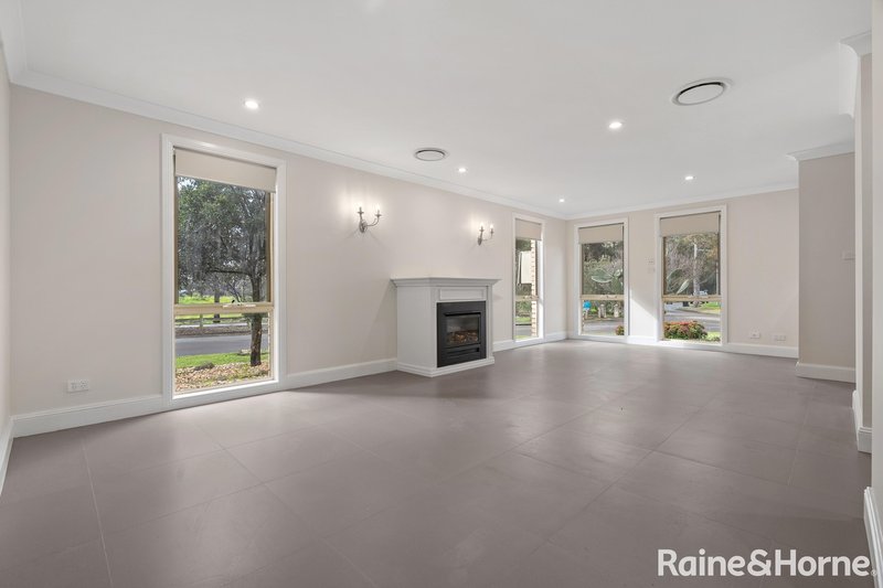 Photo - 38 Mccredie Drive, Horningsea Park NSW 2171 - Image 2