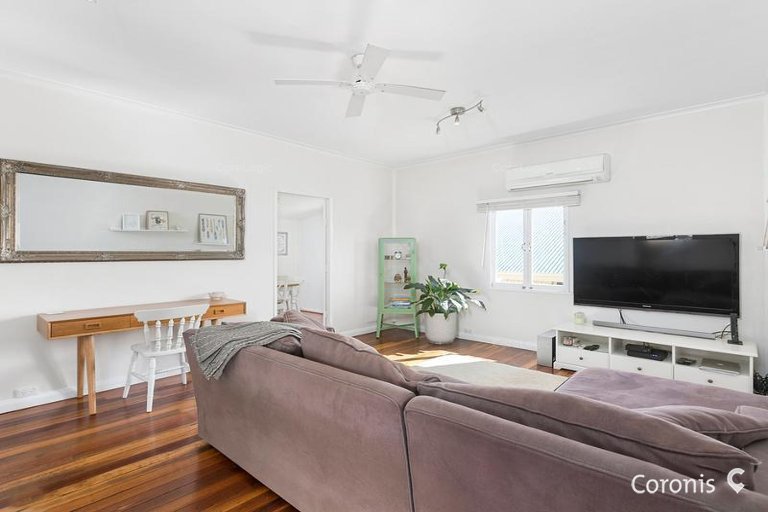 Photo - 38 Mccurley Street, Wynnum West QLD 4178 - Image 6