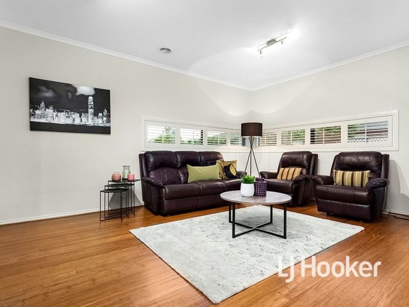 Photo - 38 Mcintyre Avenue, Point Cook VIC 3030 - Image 6