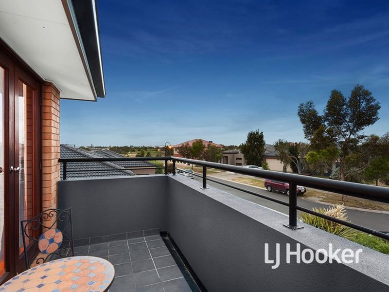 Photo - 38 Mcintyre Avenue, Point Cook VIC 3030 - Image 8