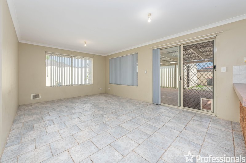 Photo - 38 Menora Loop, Warnbro WA 6169 - Image 7