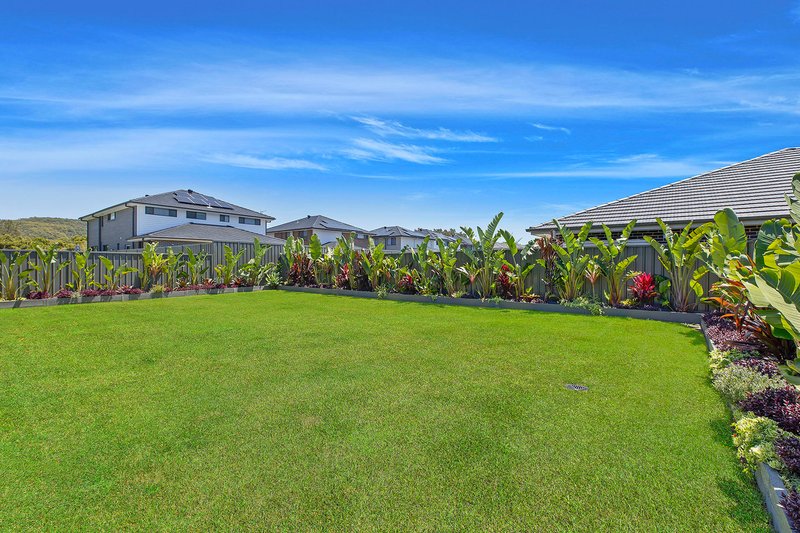 Photo - 38 Mistview Circuit, Forresters Beach NSW 2260 - Image 9