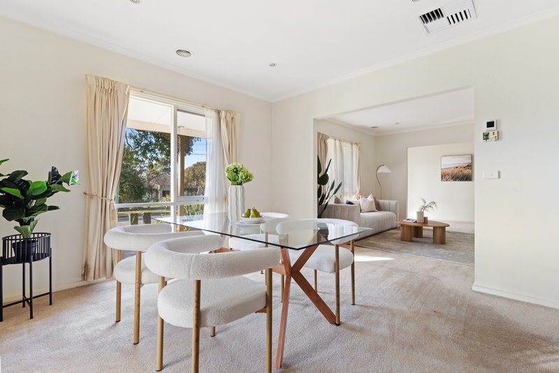 Photo - 38 Monash Drive, Mulgrave VIC 3170 - Image 6