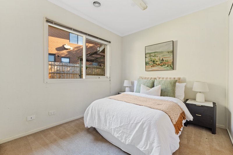Photo - 38 Monash Drive, Mulgrave VIC 3170 - Image 8