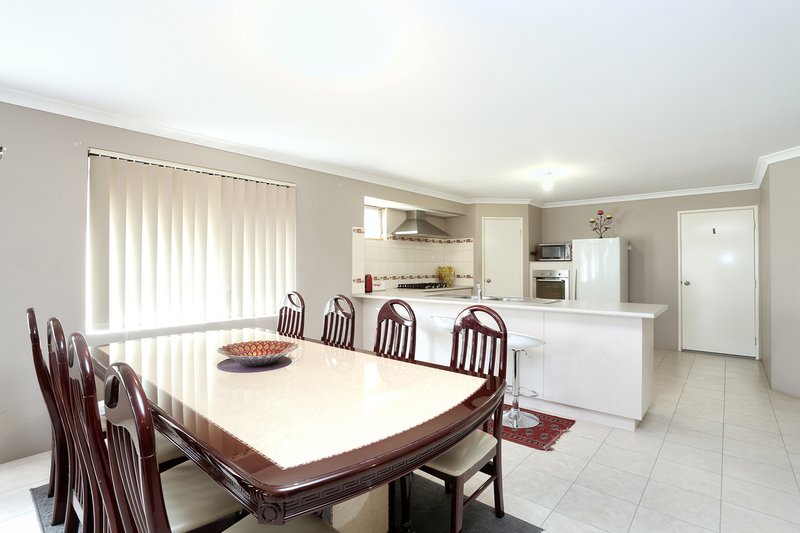 Photo - 38 Nambi Parkway, Banksia Grove WA 6031 - Image 7