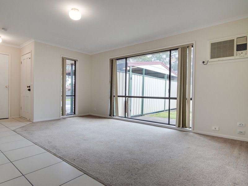 Photo - 38 Narellan Drive, Hampton Park VIC 3976 - Image 3