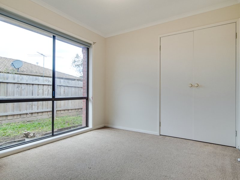 Photo - 38 Narellan Drive, Hampton Park VIC 3976 - Image 6