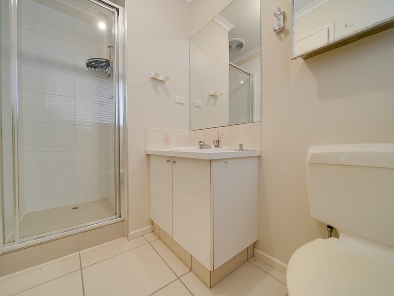 Photo - 38 Narellan Drive, Hampton Park VIC 3976 - Image 7