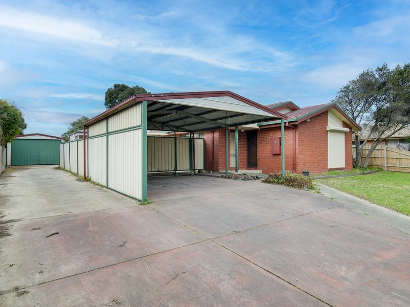 Photo - 38 Narellan Drive, Hampton Park VIC 3976 - Image 16