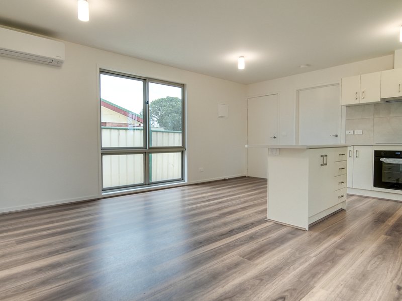 Photo - 38 Narellan Drive, Hampton Park VIC 3976 - Image 19