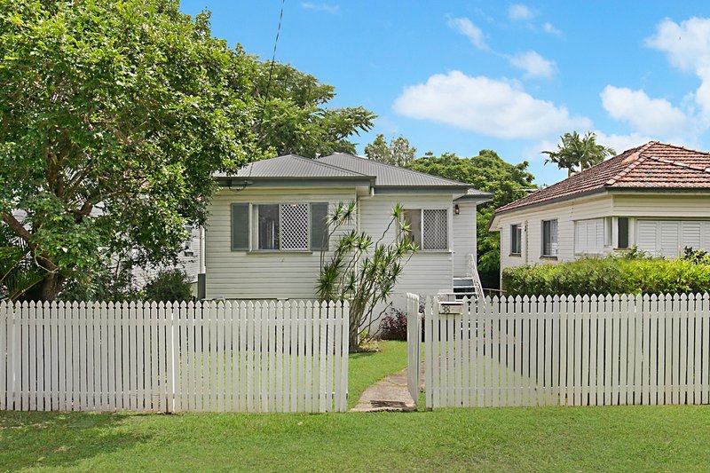 38 Nelson Street, Coorparoo QLD 4151