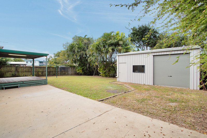 Photo - 38 Nicklin Drive, Beaconsfield QLD 4740 - Image 2