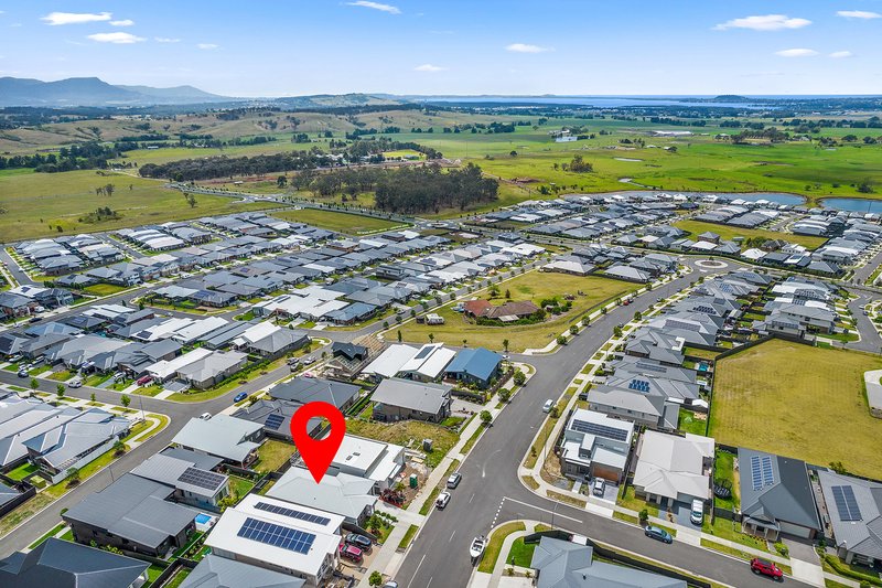 38 Oak Farm Road, Calderwood NSW 2527