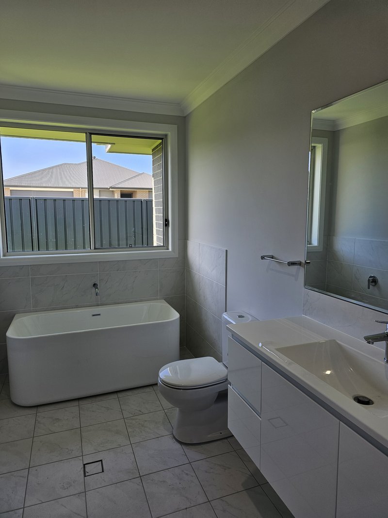 Photo - 38 Oak Street, Cliftleigh NSW 2321 - Image 10