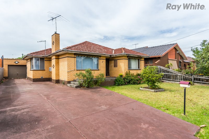 38 Oleander Drive, St Albans VIC 3021