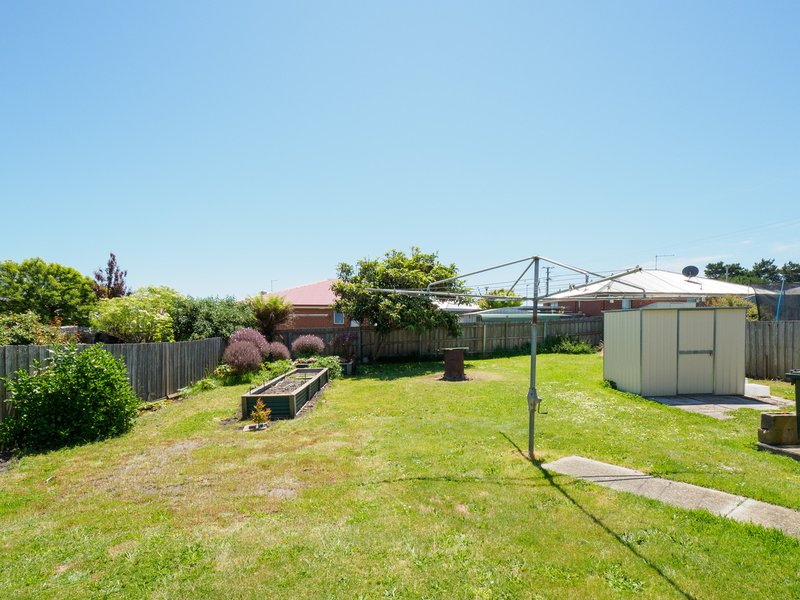 Photo - 38 Parish Crescent, George Town TAS 7253 - Image 9