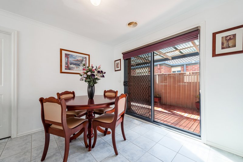 Photo - 38 Parramatta Walk, Craigieburn VIC 3064 - Image 3