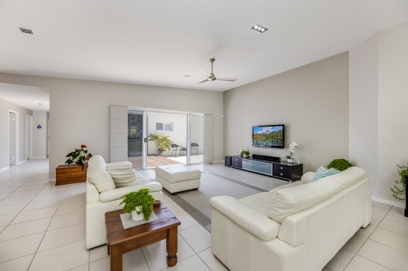 Photo - 38 Pembroke Avenue, Pelican Waters QLD 4551 - Image 13