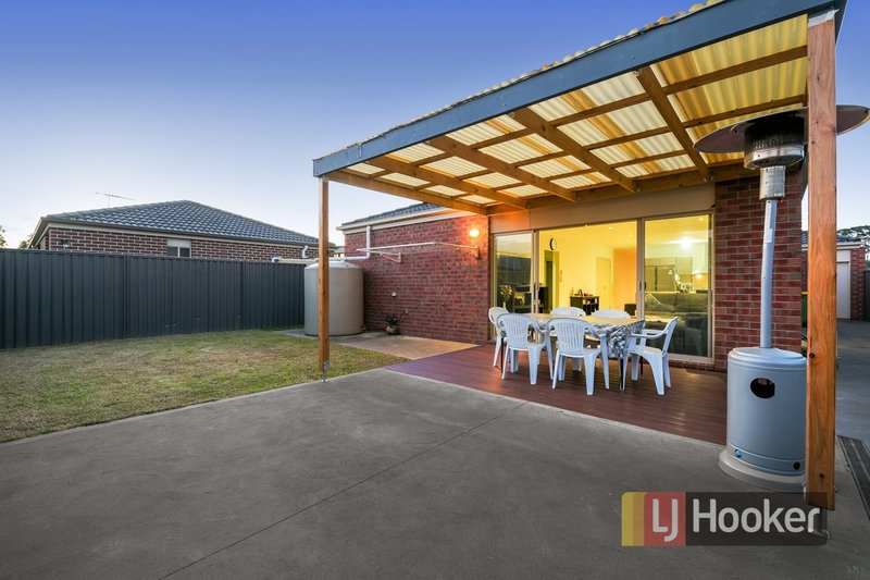 Photo - 38 Pomegranate Way, Pakenham VIC 3810 - Image 12