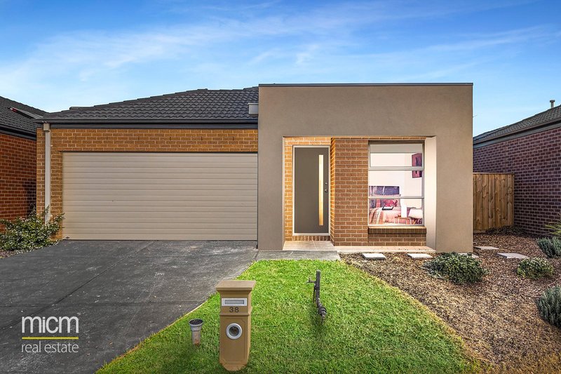38 Postema Drive, Point Cook VIC 3030