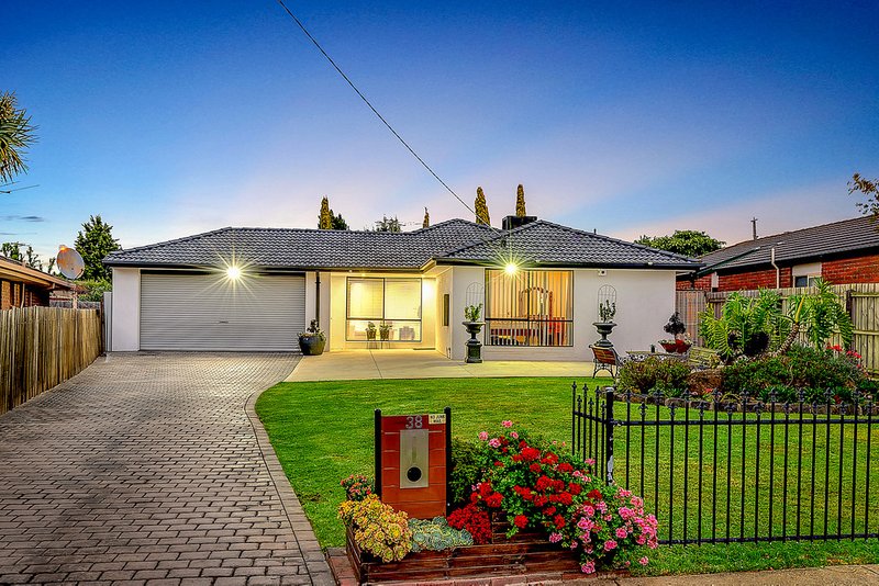 38 Princetown Avenue, Craigieburn VIC 3064