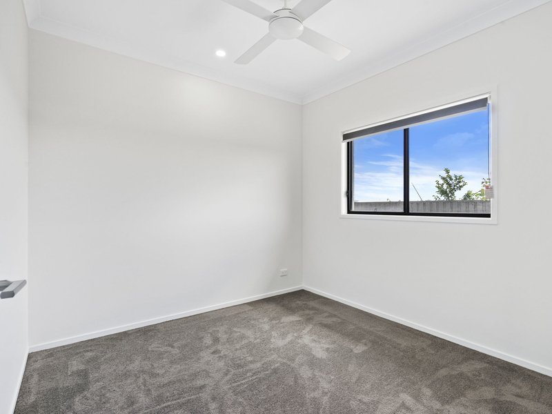 Photo - 38 Quartz Crescent, Collingwood Park QLD 4301 - Image 4