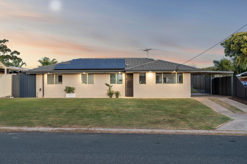 Photo - 38 Redfin Crescent, Beldon WA 6027 - Image 1