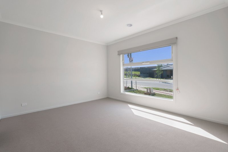 Photo - 38 Rica Road, Pakenham VIC 3810 - Image 2