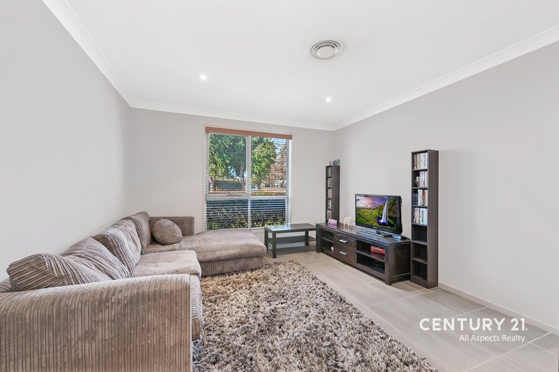 Photo - 38 Ridgeline Drive, The Ponds NSW 2769 - Image 3