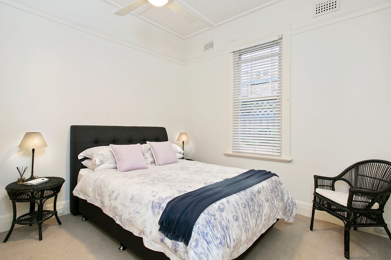 Photo - 38 Rosedale Avenue, Fairlight NSW 2094 - Image 9