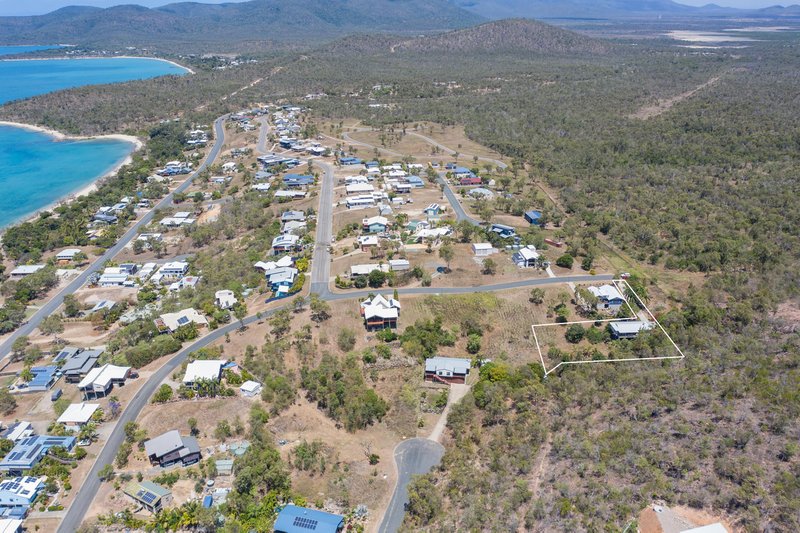 Photo - 38 Roseric Crescent, Hideaway Bay QLD 4800 - Image 20