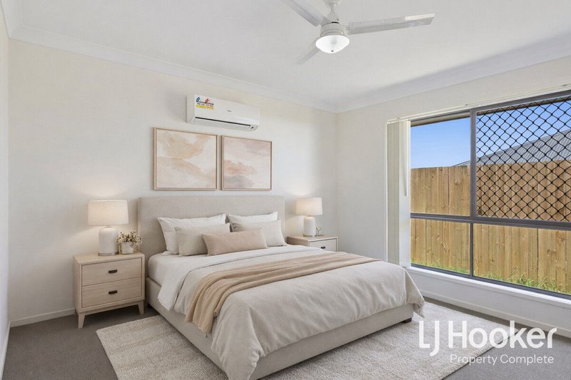 Photo - 38 Rosewood Circuit, Yarrabilba QLD 4207 - Image 5