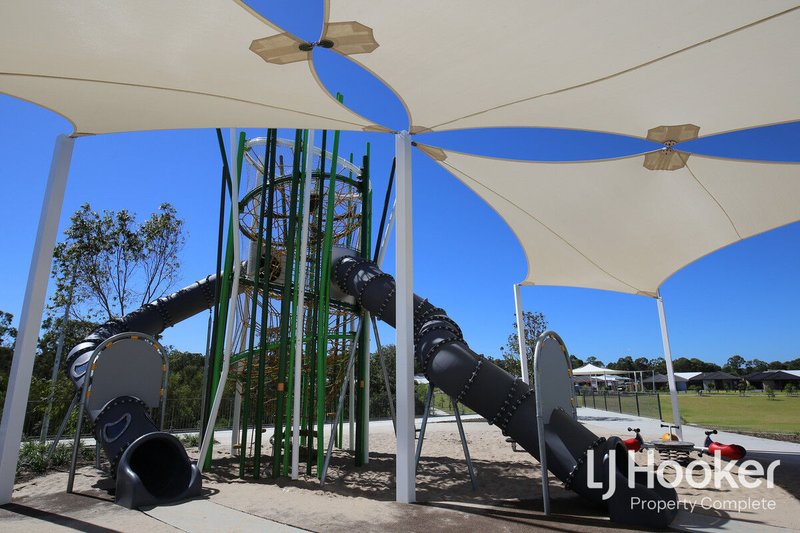 Photo - 38 Rosewood Circuit, Yarrabilba QLD 4207 - Image 11