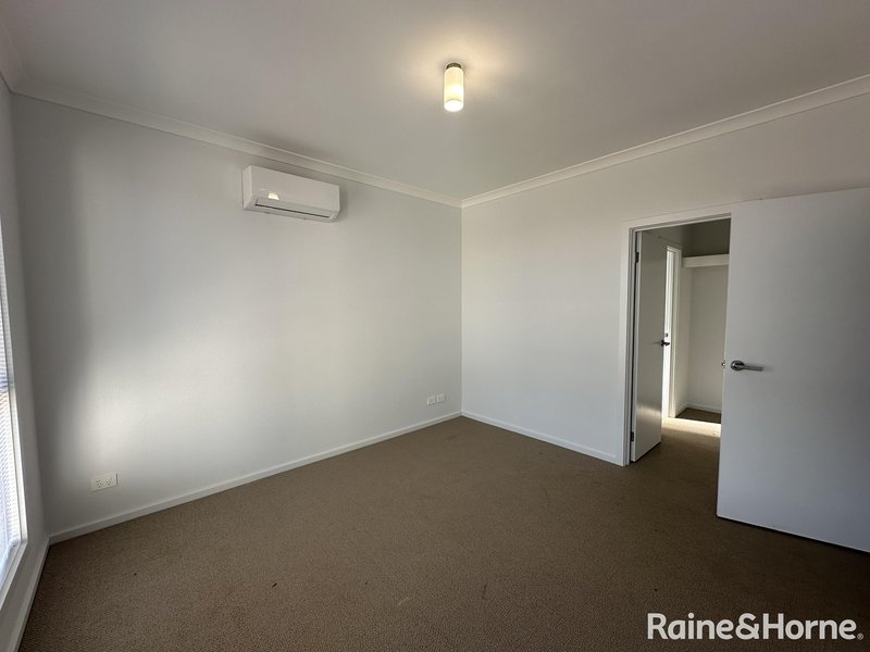 Photo - 38 Ruby Way, Mount Barker SA 5251 - Image 3