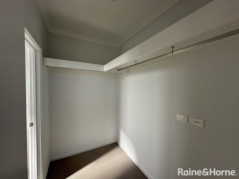 Photo - 38 Ruby Way, Mount Barker SA 5251 - Image 4