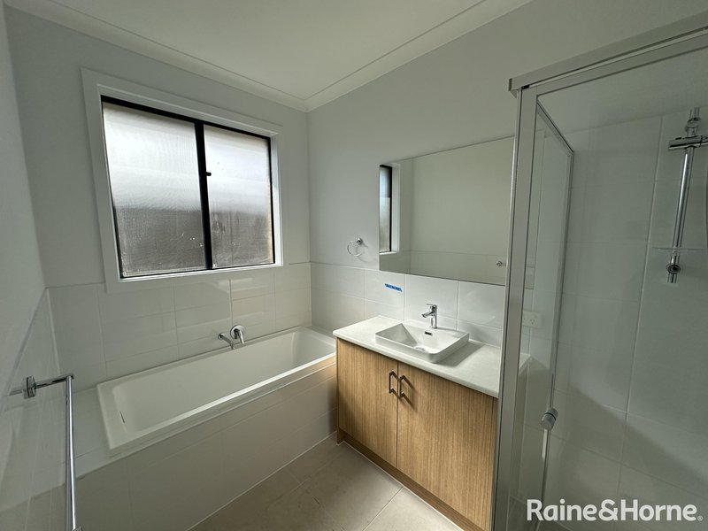 Photo - 38 Ruby Way, Mount Barker SA 5251 - Image 11