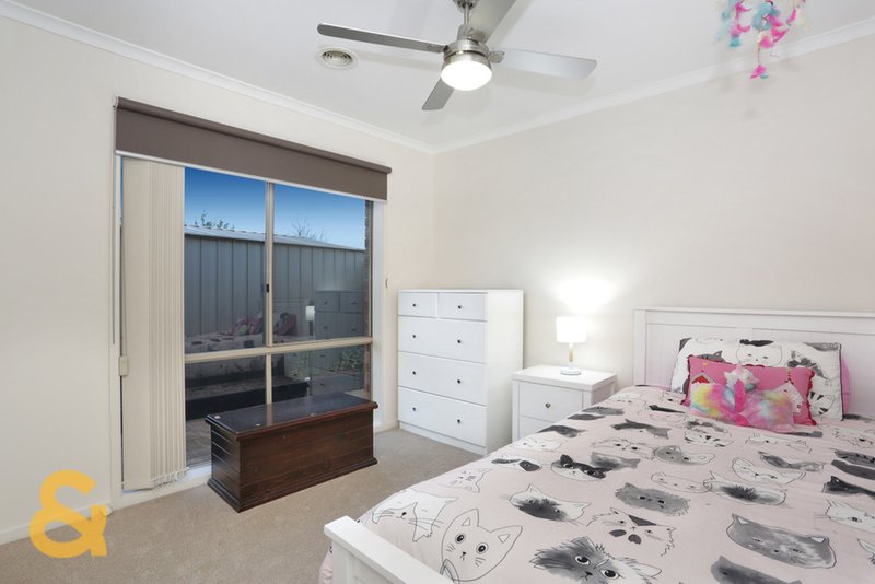 Photo - 38 Salween Crescent, Roxburgh Park VIC 3064 - Image 16