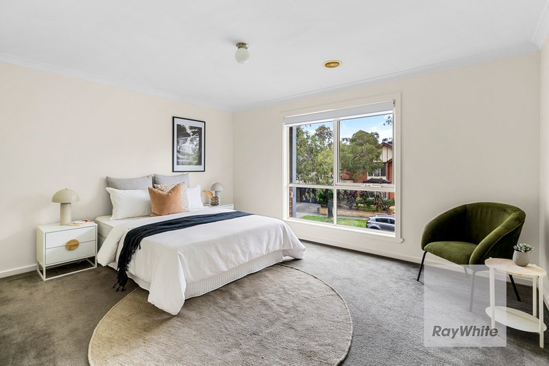 Photo - 38 Sanctuary Drive, Bundoora VIC 3083 - Image 6