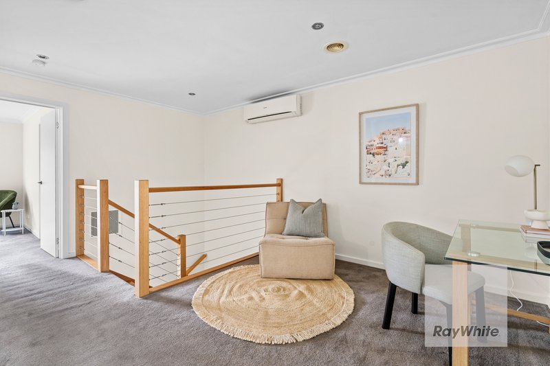 Photo - 38 Sanctuary Drive, Bundoora VIC 3083 - Image 8