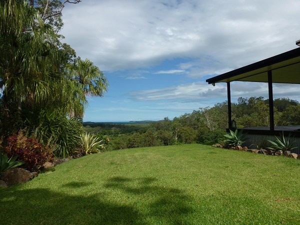 Photo - 38 Seaview Court, Sarina QLD 4737 - Image 2