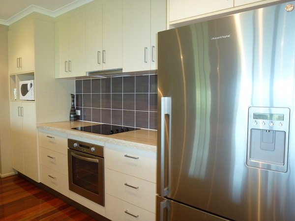 Photo - 38 Seaview Court, Sarina QLD 4737 - Image 9