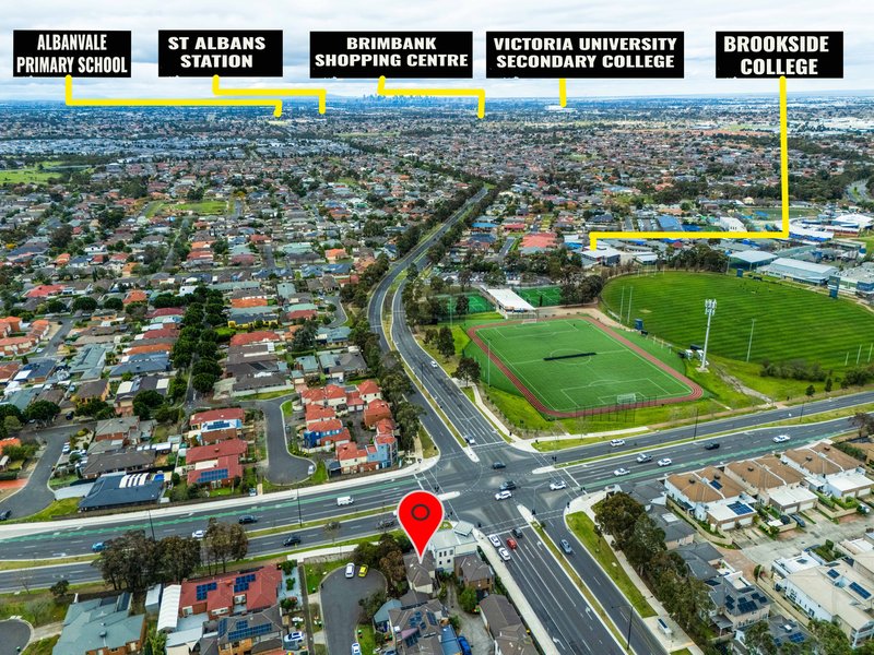 Photo - 3/8 Sherdley Green, Caroline Springs VIC 3023 - Image 28