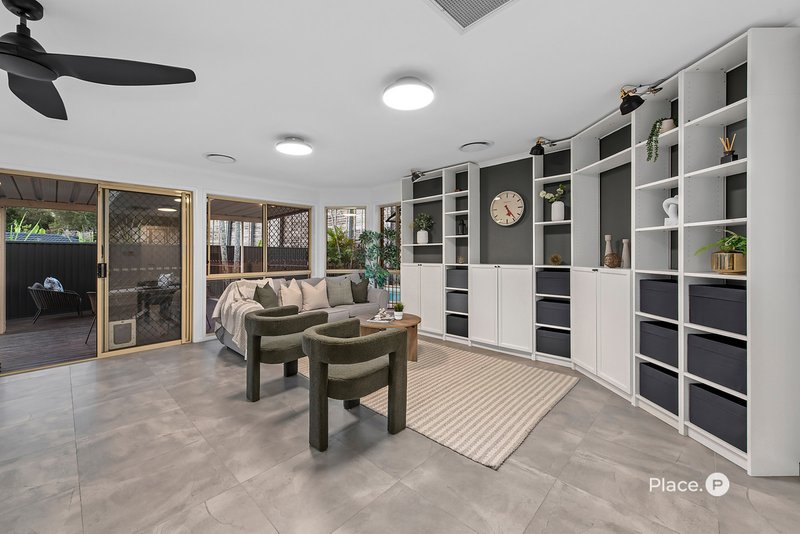 Photo - 38 Silky Oak Crescent, Carindale QLD 4152 - Image 4